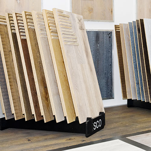 In unserer Ausstellung können Sie Fertigparkett nicht nur sehen, sondern auch fühlen.