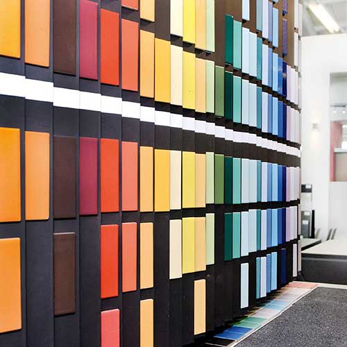 Fliesen in allen Farben finden Sie in unserer großen Ausstellung.